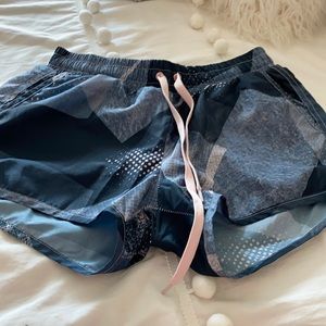 Like New Zyia Lined Shorts with Pockets Medium 🌷